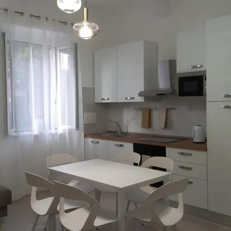 Mariantonia And Pensión Reggio Calabria